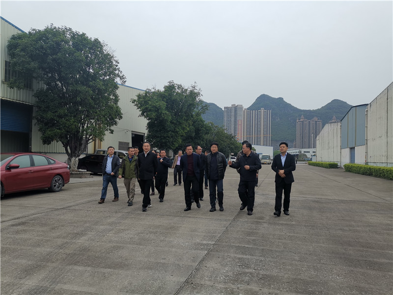 调研现场（周廉承摄）.jpg