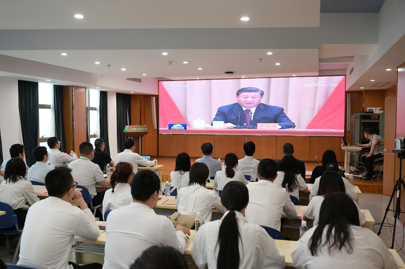 1.观看习近平总书记在庆祝中国共产主义青年团成立100周年大会上的重要讲话_副本.jpg
