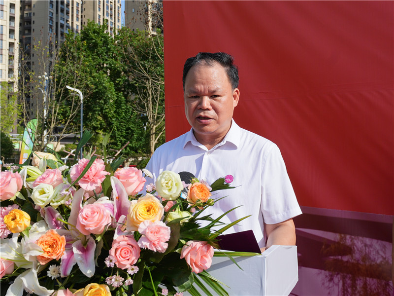 广西师范大学出版社集团党委书记、董事长黄轩庄在奠基仪式上致辞.jpg