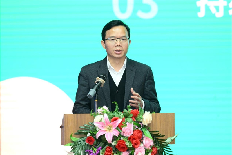 广西师范大学出版社集团党委副书记、总编辑汤文辉发表主题讲话.jpg