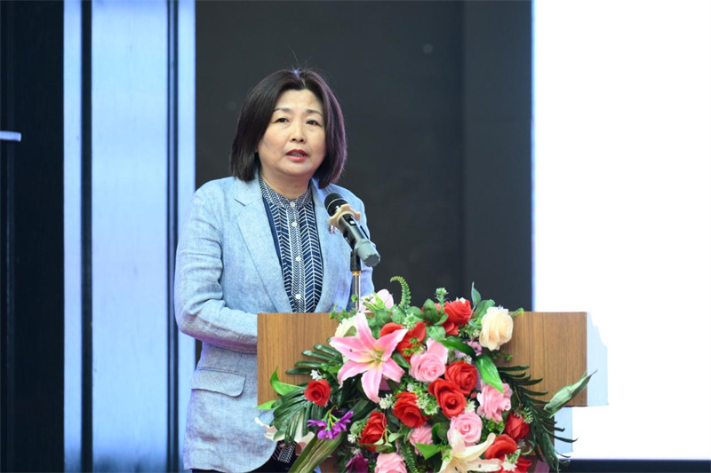 人民美术出版社副总编辑王远发表讲话.jpg