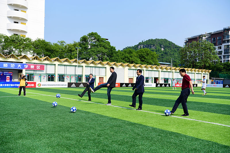 开球仪式现场（李显杨 摄）.jpg