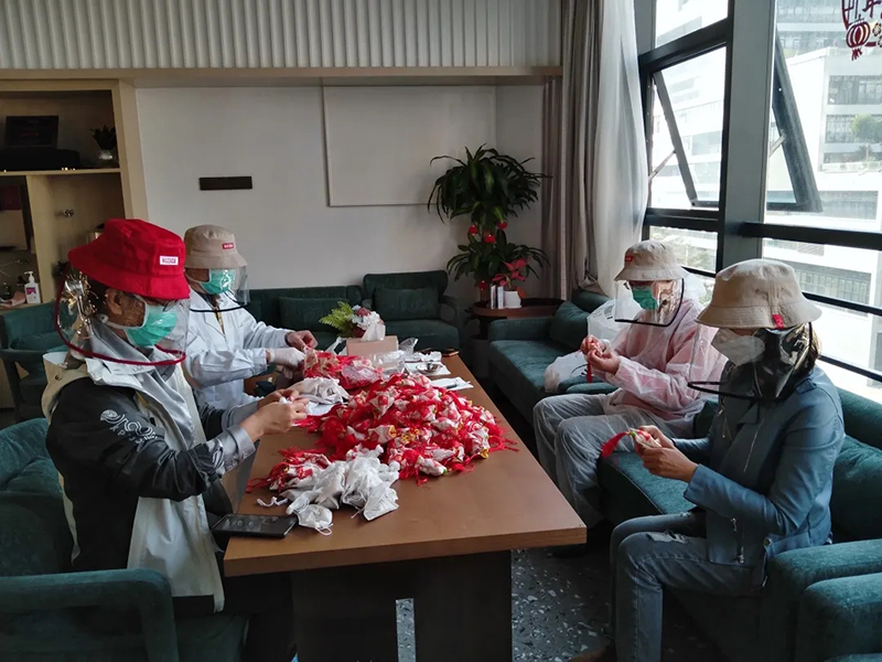 800各地医疗单位紧急赶制防疫香囊与预防药剂（图片来源：同有三和基金会）.jpg